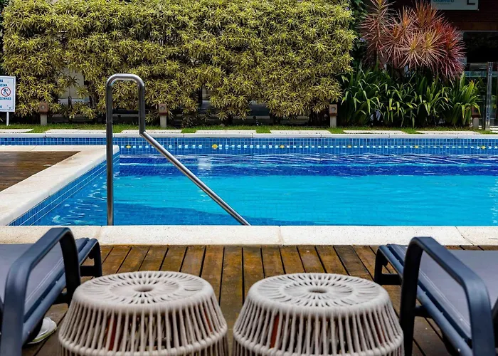 Apartamento Em Condo Com Piscina E Jacuzzi - Boulevard Bombinhas